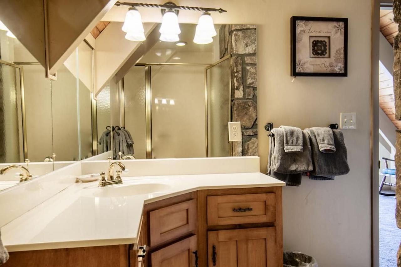 Bear View Chalet With Hot Tub And Near Ober Gatlinburg Extérieur photo