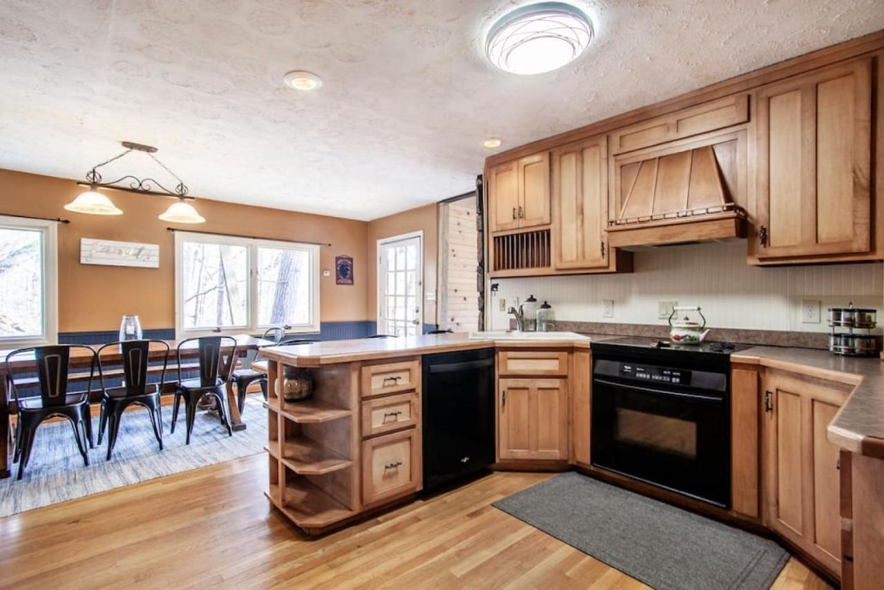 Bear View Chalet With Hot Tub And Near Ober Gatlinburg Extérieur photo