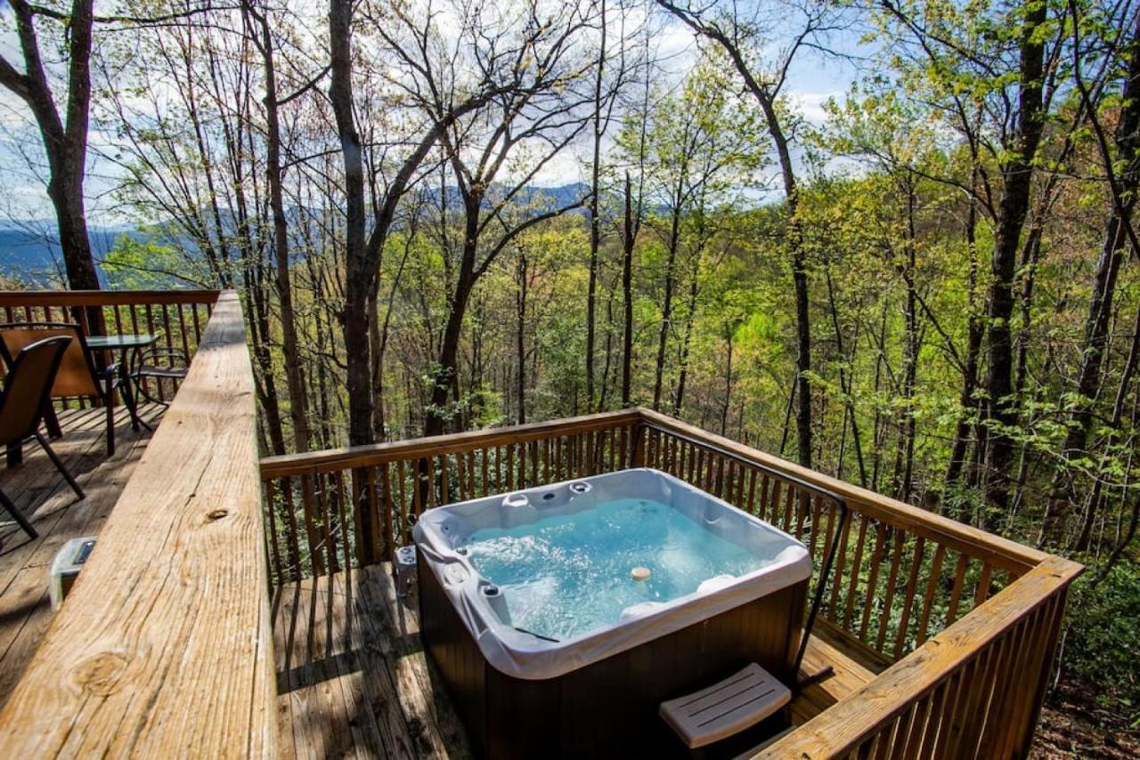 Bear View Chalet With Hot Tub And Near Ober Gatlinburg Extérieur photo