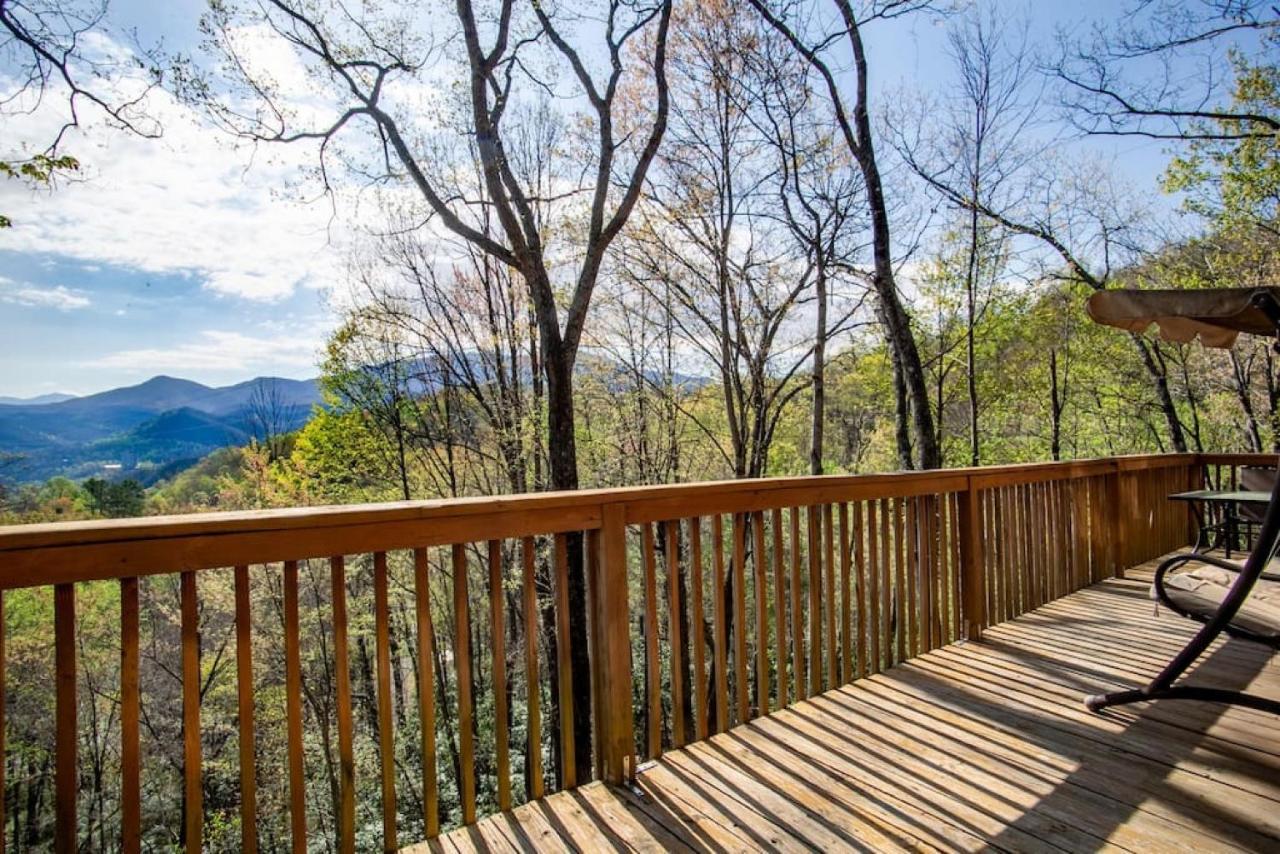 Bear View Chalet With Hot Tub And Near Ober Gatlinburg Extérieur photo